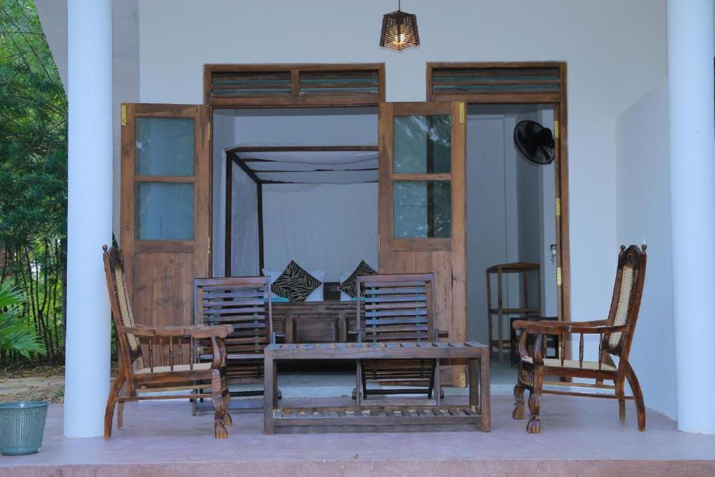 Silent Cabana And Restaurant Marakolliya, Tangalle Exterior foto